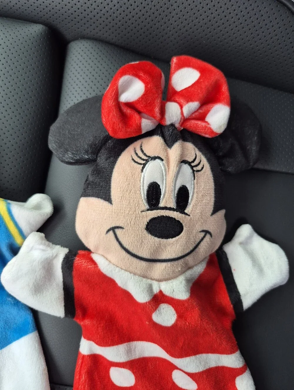 Melissa & Doug Donald Duck Blue and Minnie Mouse Red Plush Hand Puppets
